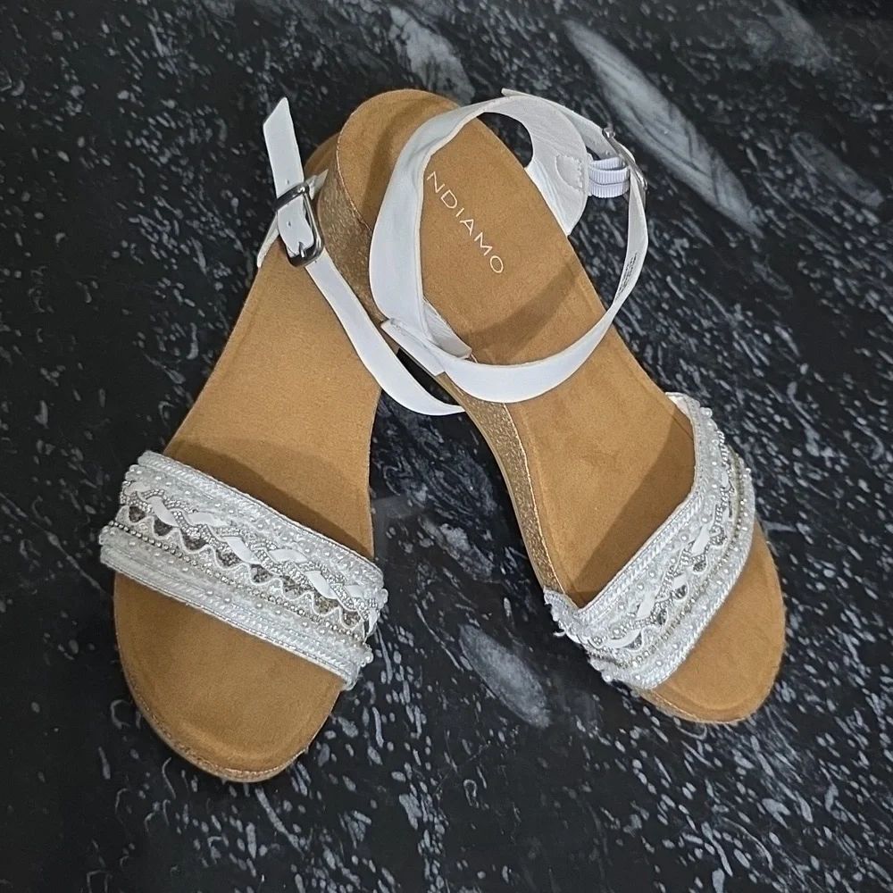 BRAND NEW ANDIAMO RHINESTONE-PEARL EMBROIDERY EMBELLISHMENT WOMENS WEDGE
